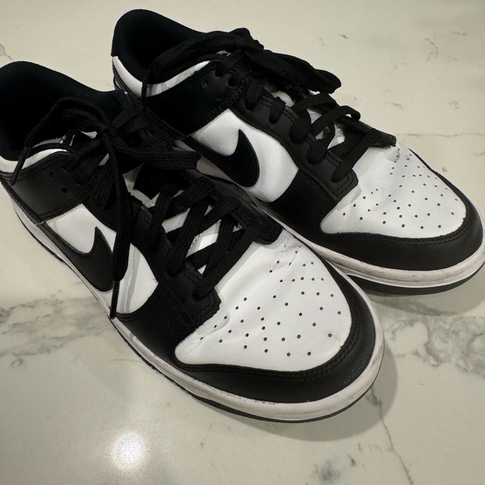 Nike Air Force Black and White Low-Top Sneakers 8.5